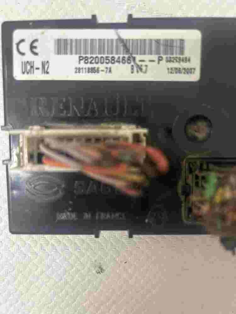 Sicherungskasten Renault Kangoo UCH-N2 P8200584661P P8200584661 P 281188567A
