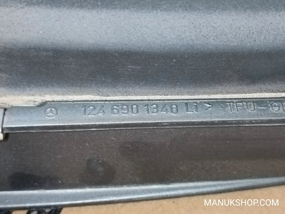 Leiste Zierleiste Kotflügel links Mercedes-Benz W124 1246901340 124 690 13 40