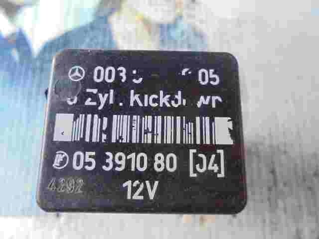 Relais Kickdown Abschaltung Mercedes-Benz W124 0035454905 05391080 (04)