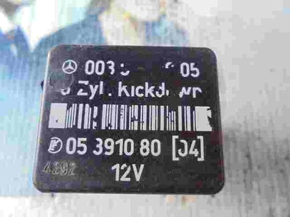 Relais Kickdown Abschaltung Mercedes-Benz W124 0035454905 05391080 (04)