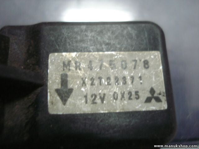 Airbagsensor Airbagsteuergerät Mitsubishi Pajero 12V MR475078 X2T22371 0X25