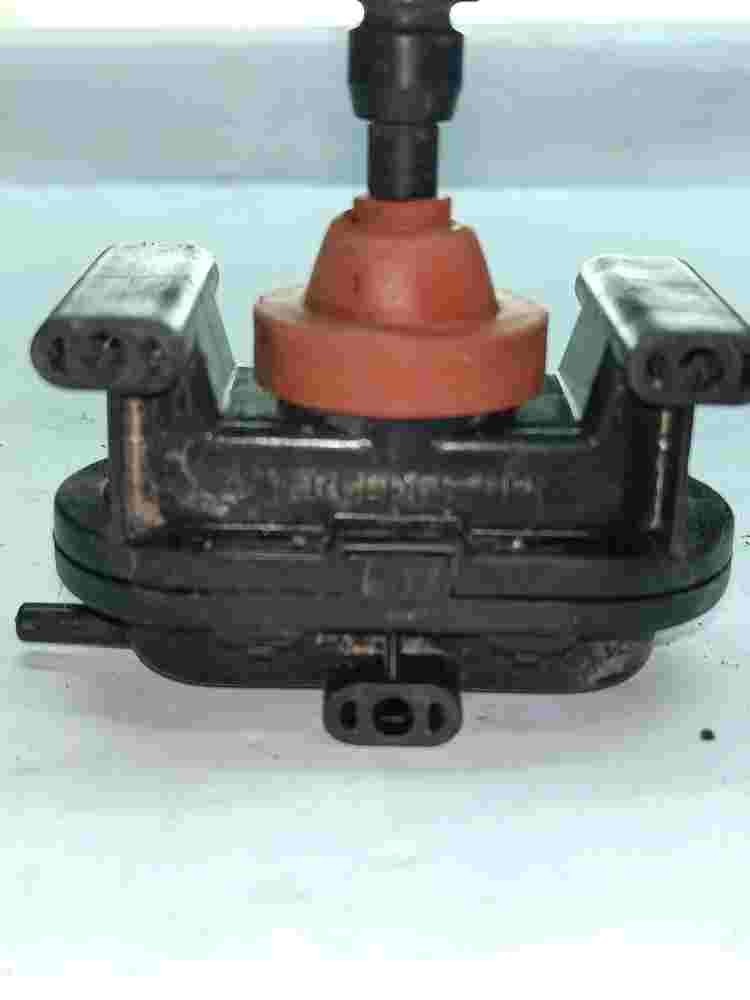 Unterdruckventil ZV Motor Heckklappe Mercedes-Benz W126 0008007775
