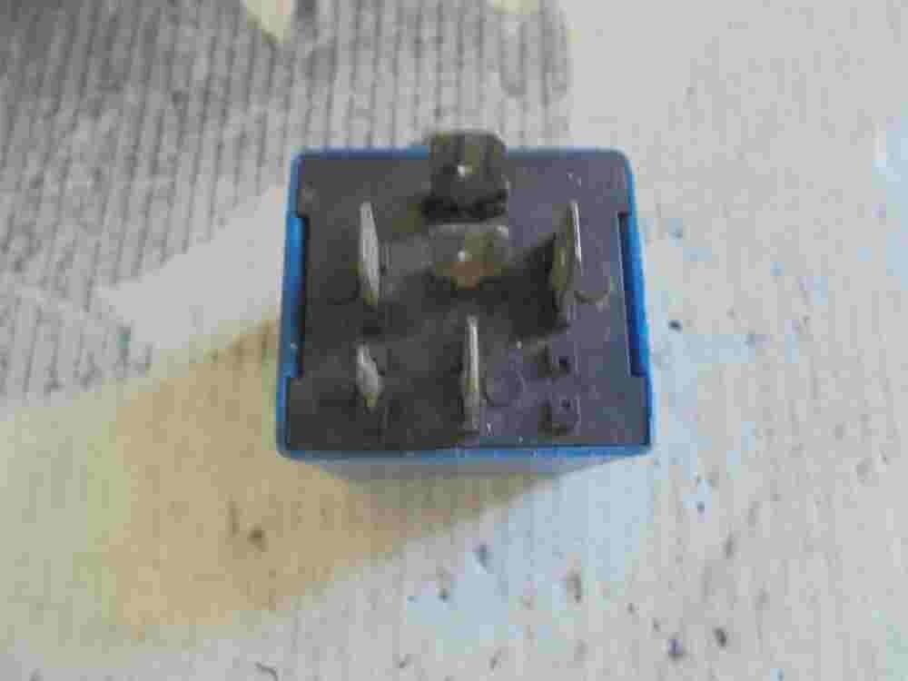 Relais  Peugeot 205 G CARTIER 12V 02406 02 406