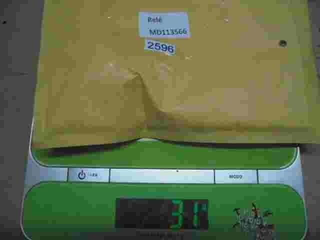 Relais Mitsubishi Pajero Galant MD113566 OMRON 04X5D6