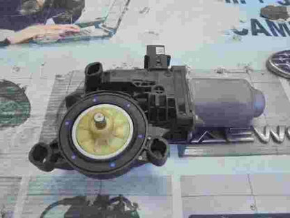 Fensterheber motor vorne links VW T5 Skoda Fabia Roomster Seat Ibiza 6Q2959802J