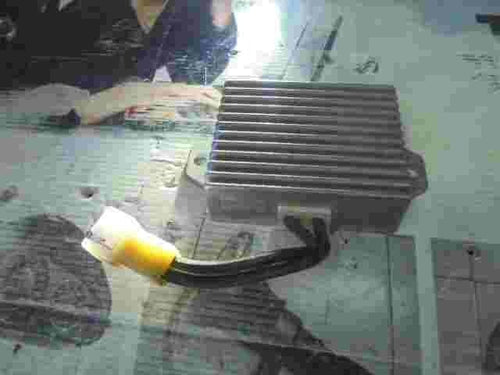 Spannungsregler Nissan Patrol 160 260 K160 24V 11068C7803 11068-C7803 D302C36B