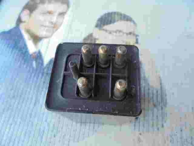 Relais Kickdown Abschaltung Mercedes-Benz W124 W201 W126 0025456505 LK 05895410