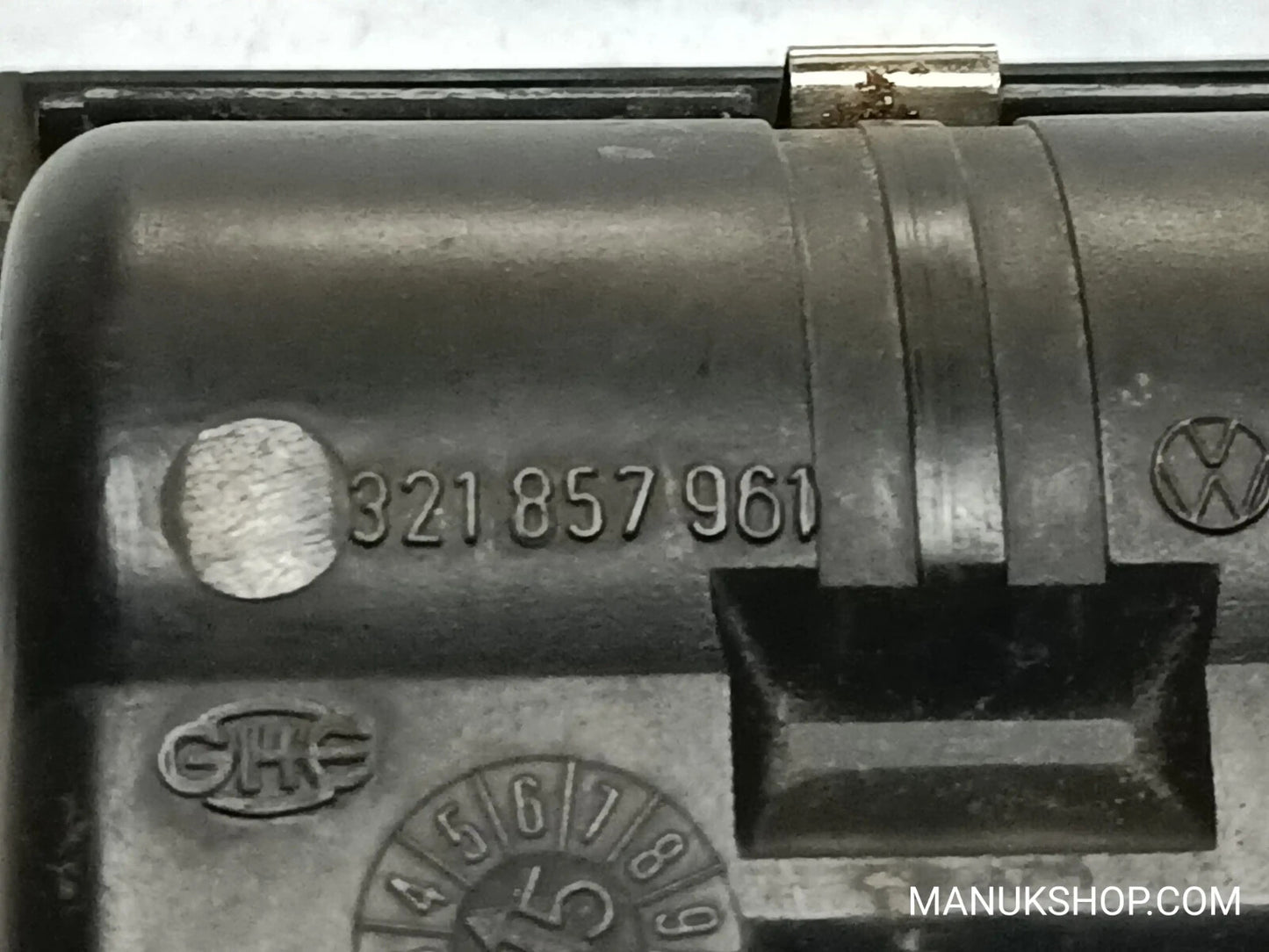 Aschenbecher VW Volkswagen Passat 321857961