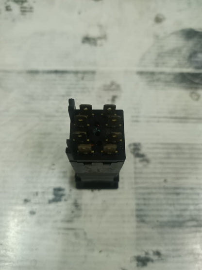 Warnblinkschalter Citroen Saxo DAV TRW 3560
