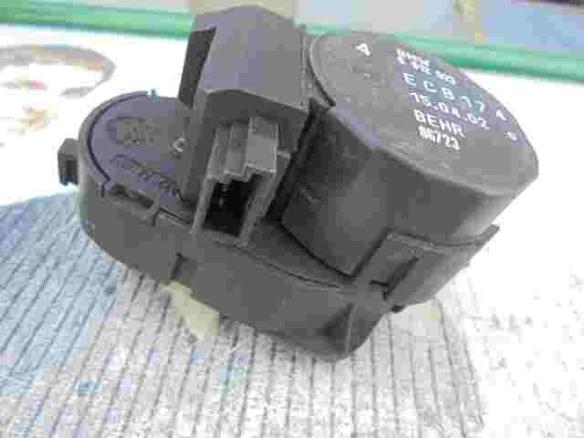 Stellmotor Heizung  BMW E46 E38 E83 X3 6912523 6 912 523 BEHR ECB174 86723