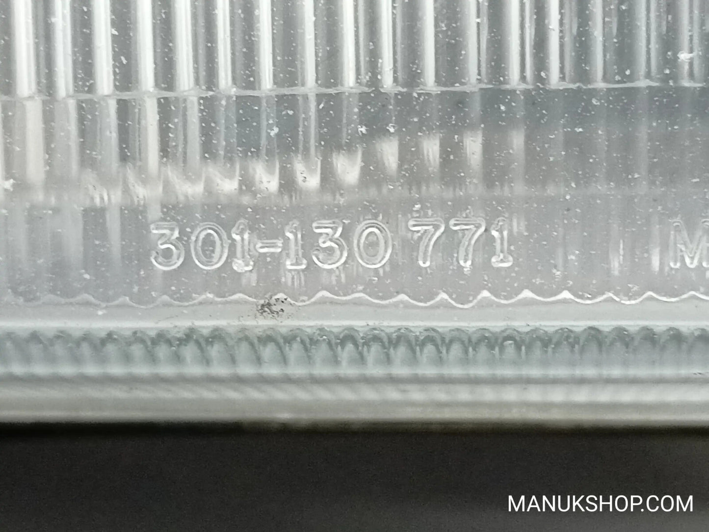 Scheinwerfer links Volkswagen VW T4 Hella DOT 301130771 301-130 771