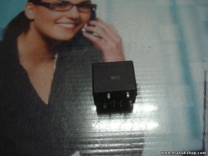 Relais SIEMENS V23076-A1001-C133 V23076A1001C133