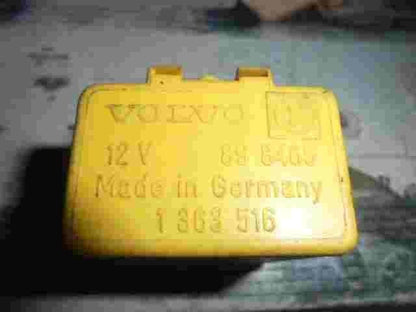 Wischerrelais Volvo 240 260 740 760 940 12V 898465 89 8465 1363516 1 363 516