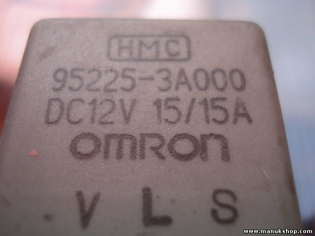 Relais Hyundai Trajet OMRON HMC 95225-3A000 952253A000 DC12V 15 /15A