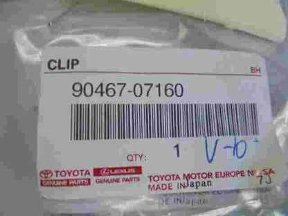Clip  Toyota Land Cruiser 9046707160 90467-07160