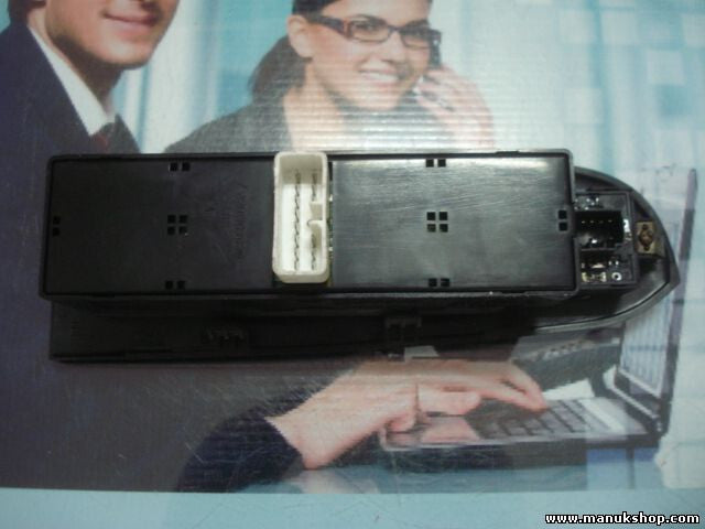 Fensterheber schalter Hyundai Trajet 620W03030 621W02250 93540-3A000 935403A000