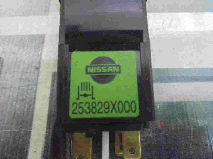 Schalter Nissan Atleon 253829X000
