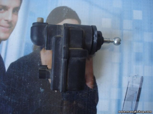 Stellmotor Scheinwerfer LWR Leuchtweitenregulierung Chrysler 300m K05014121AA