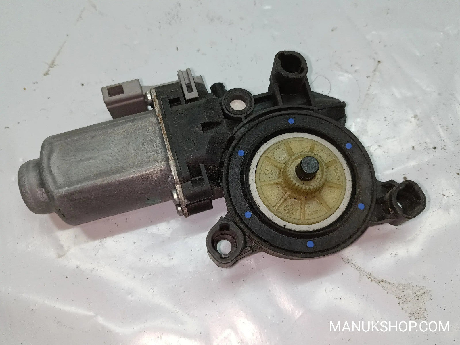 Fensterheber motor vorne links VW Polo 6RU959802 6RU 959 802 402490A 143323 2T12