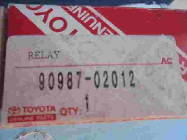 Relais Nebelscheinwerfer Toyota Land Cruiser Corolla E120 9098702012 90987-02012