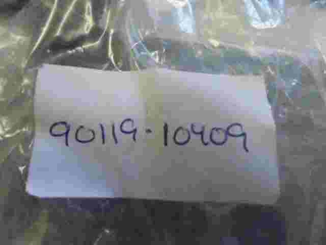 1 stuck Bolt W Washer  Toyota RAV 4 Corona 9011910409 90119-10409