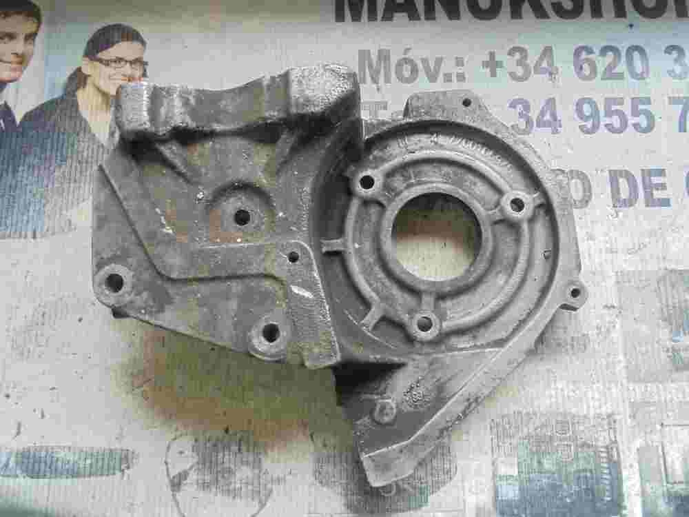 Einspritzpumpehalter Renault Kangoo Megane 7700106975