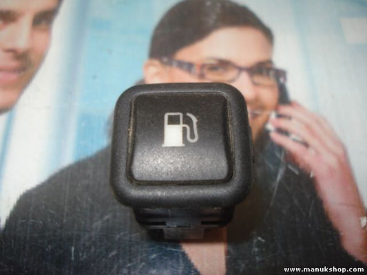 Schalter Tankklappe Öffner VW Volkswagen Passat Golf Bora 03000313 3B0959833A