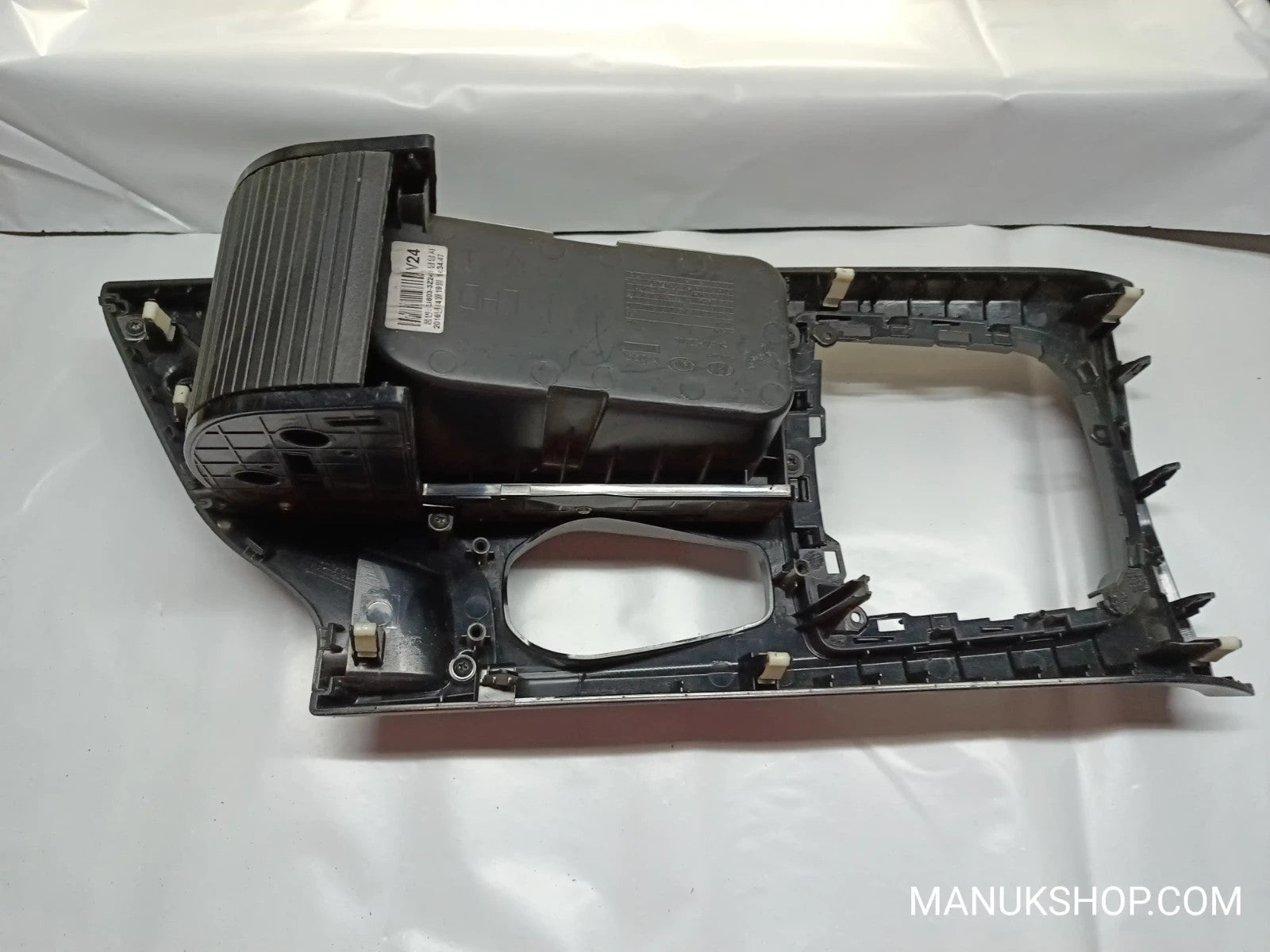Mittelkonsole Hyundai i40 846703Z000 84670-3Z000
