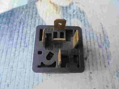 Kraftstoffpumpenrelais Kia Sportage BOSCH  0332019151 0 332 019 151 12V 30 A