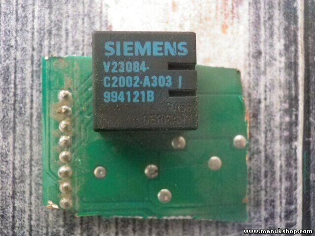 Relais Toyota Corolla SIEMENS V23084C2002A303 V23084-C2002-A303 994121B PA66