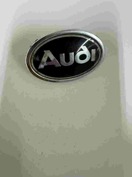 Emblem Logo  Audi 80 90 100 8A0853621 8AO853621 8A0 853 621