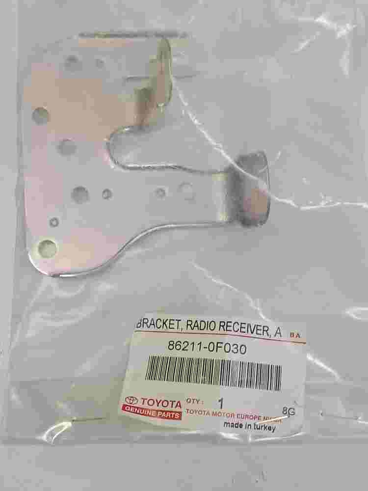 Radio Receiver Amplifier  Toyota Corolla E121 862110F030 86211-0F030