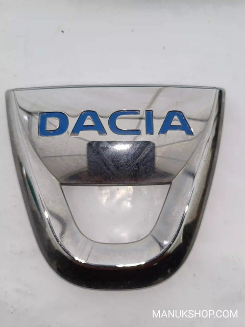 Emblem Dacia Duster 908890920R 90 88 909 20R  CAV2 RE0053Y10