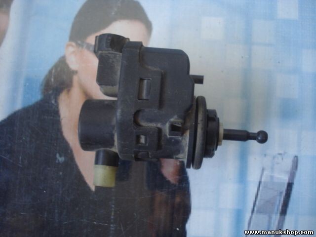 Stellmotor Scheinwerfer LWR Leuchtweitenregulierung Master Clio 7700420737