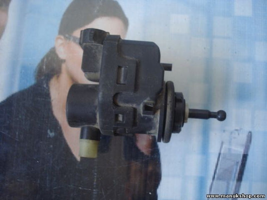 Stellmotor Scheinwerfer LWR Leuchtweitenregulierung Master Clio 7700420737