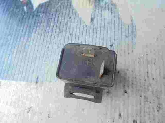Blinkrelais Yamaha 5WXH335000 5WX-H3350-00 012336 12V 10 16W 1,2W Guilera