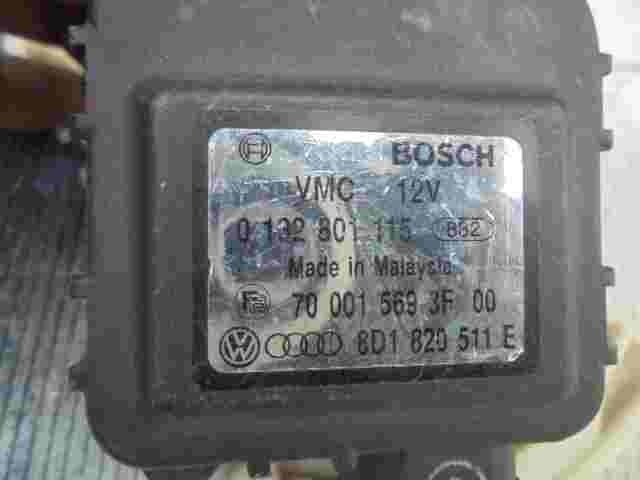 Stellmotor Heizung VW Passat Audi A4 8D1820511E BOSCH 0132801115 700015693F00