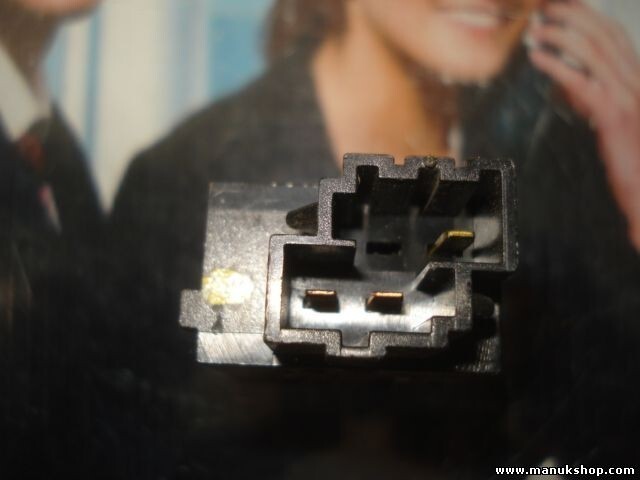 ZV Zentralverriegelungsschalter Volvo V40 S40 30862858 46 98
