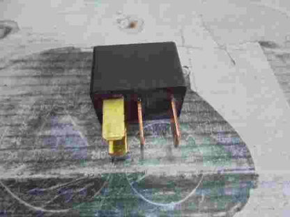 Relais Nebelscheinwerfer Msubishi Renault NALS ACV31212 ACV31212M07 MR588567
