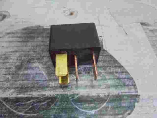 Relais Nebelscheinwerfer Msubishi Renault NALS ACV31212 ACV31212M07 MR588567