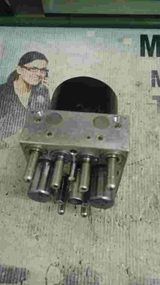 ABS Hydraulikblock Ford Fiesta 8V512C405AC 8V512C405AE 06210205484 06210214684