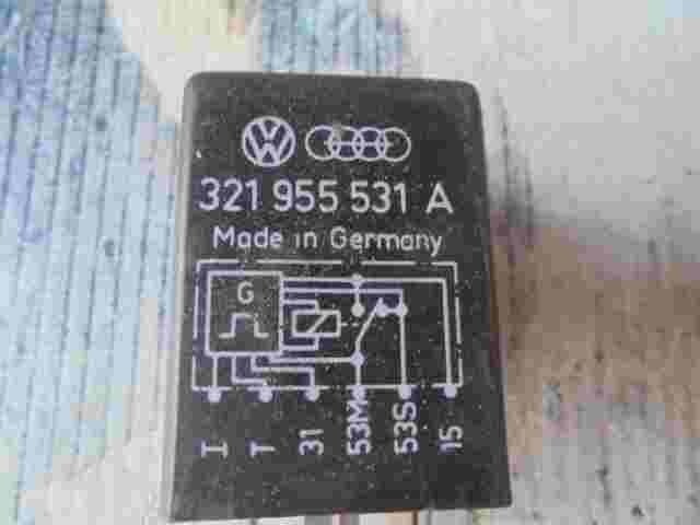 Wischer relais VW Passat Golf IV Nr.19 321955531A HELLA 5WG00362000