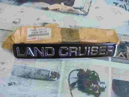 Emblem Logo  Toyota Land Cruiser Prado 120 / J120 7543560120
