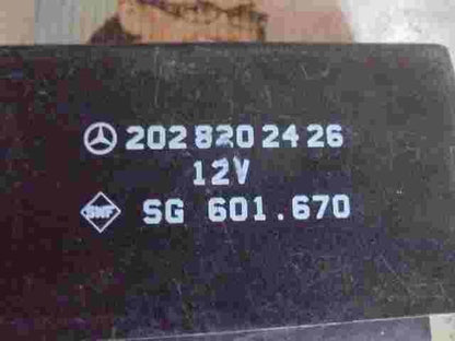 Sitzsteuermodul Steuergerät Mercedes W202 W210 W216 W221 2028202426  SG 601.607