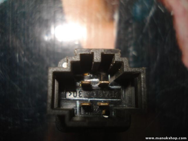 Schalter Tankklappe Öffner VW Volkswagen Passat Golf Bora 03000313 3B0959833A