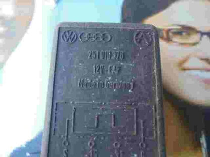 Steuerrelais  VW Volkswagen Golf II 251919376 12V EAP Nr.43