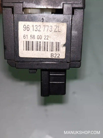 Scheibenwischerhebel Peugeot 406 Citroen Xsara 96132773ZL 96 132 773 ZL 61580022
