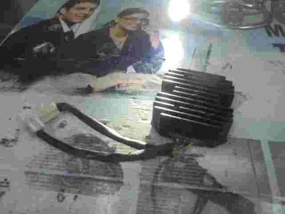Spannungsregler Kymco Xciting 500 Quannon 125 12V D406 LEA5 D406-LEA5 REG37K