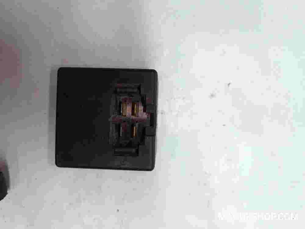 Wischerrelais Piaggio Porter 8594087Z02 85940-87Z02 70501700010