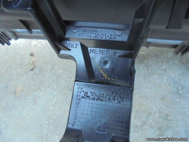 Armaturenbrett Mitsubishi L200 2008 MN12365122 MN123651-22MN123651 22 3F00 3E00